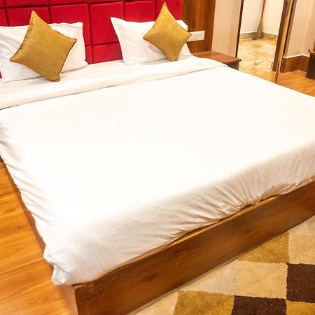 Kiran Palace Otel Varanasi Dış mekan fotoğraf
