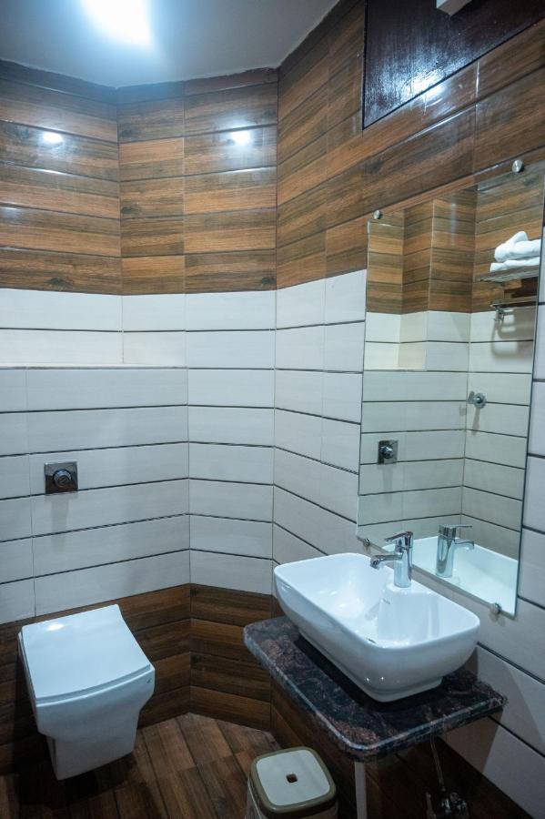 Kiran Palace Otel Varanasi Dış mekan fotoğraf