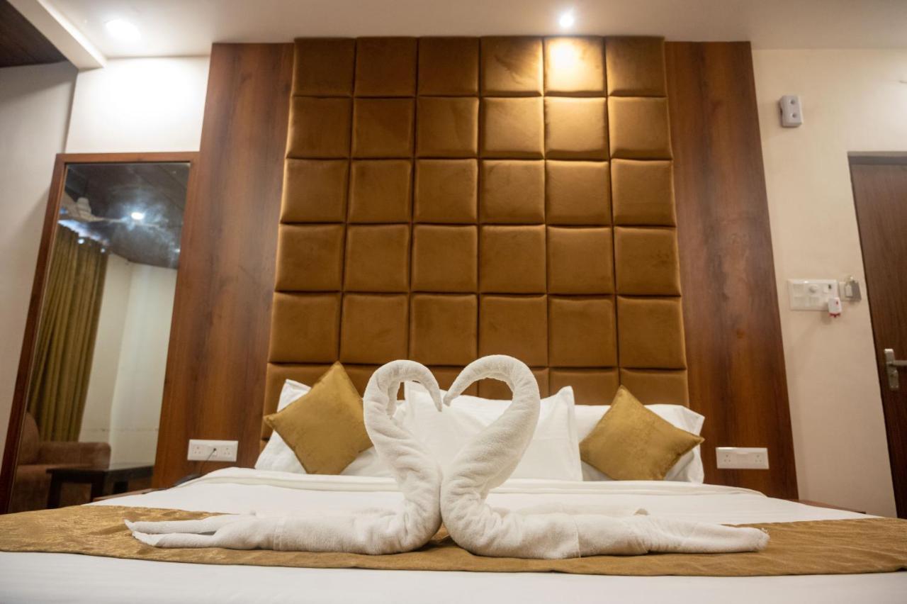 Kiran Palace Otel Varanasi Dış mekan fotoğraf
