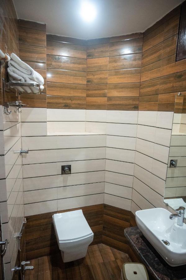 Kiran Palace Otel Varanasi Dış mekan fotoğraf