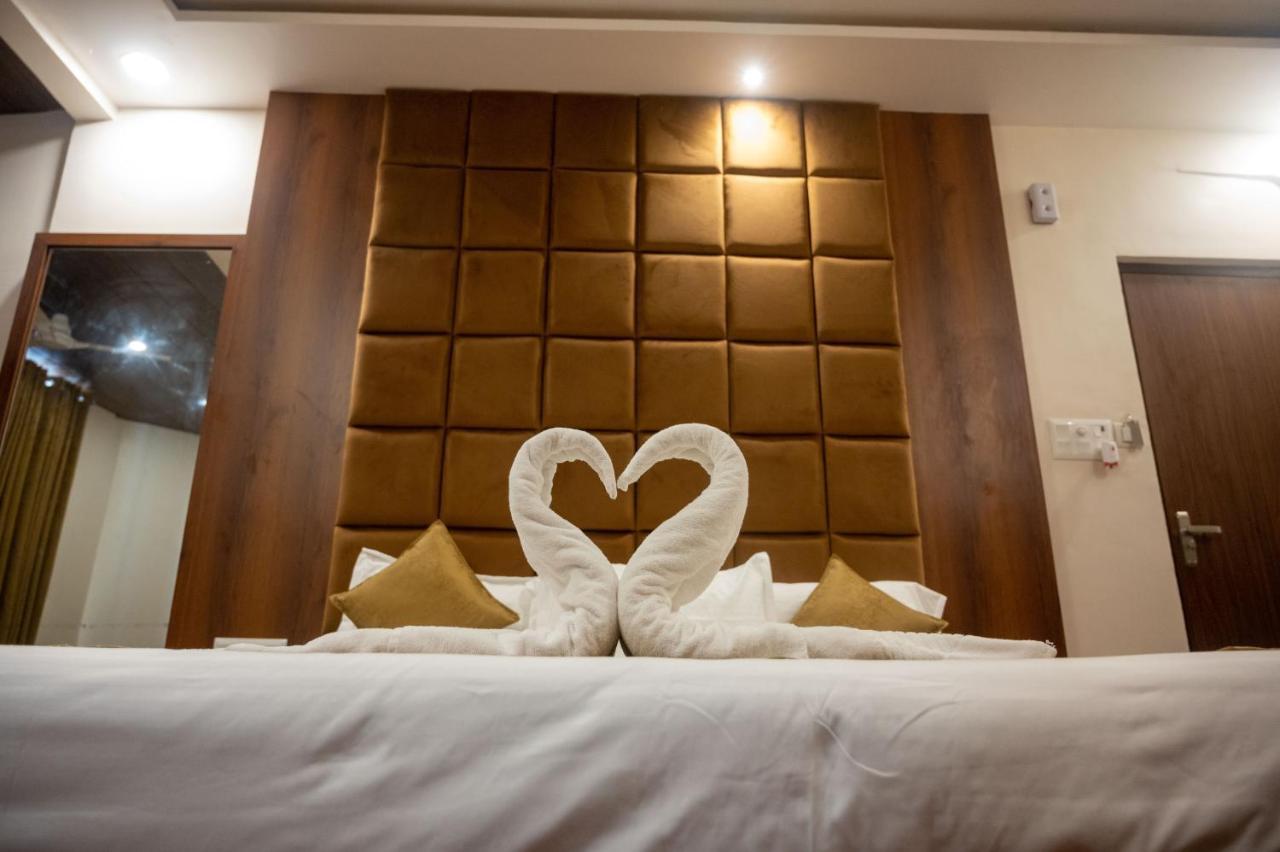 Kiran Palace Otel Varanasi Dış mekan fotoğraf
