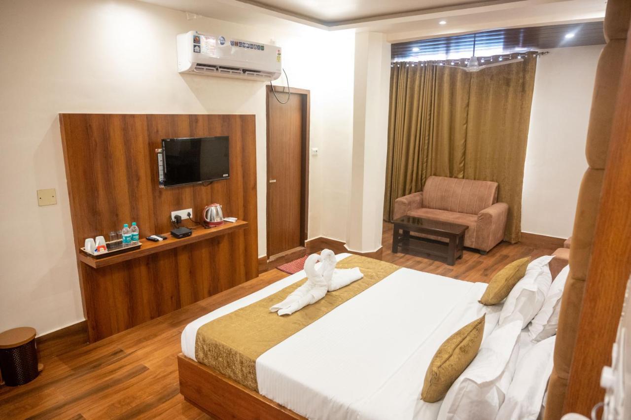 Kiran Palace Otel Varanasi Dış mekan fotoğraf
