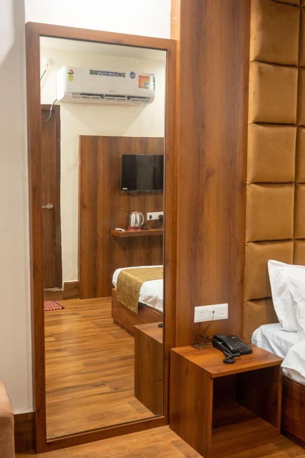 Kiran Palace Otel Varanasi Dış mekan fotoğraf