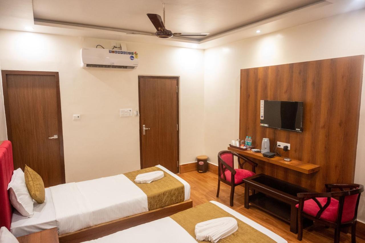 Kiran Palace Otel Varanasi Dış mekan fotoğraf