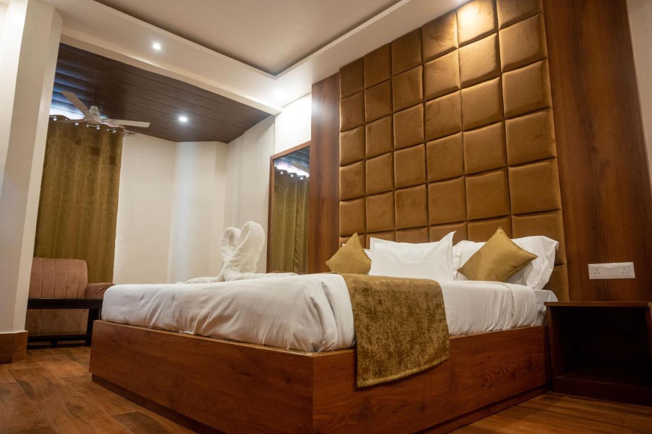 Kiran Palace Otel Varanasi Dış mekan fotoğraf