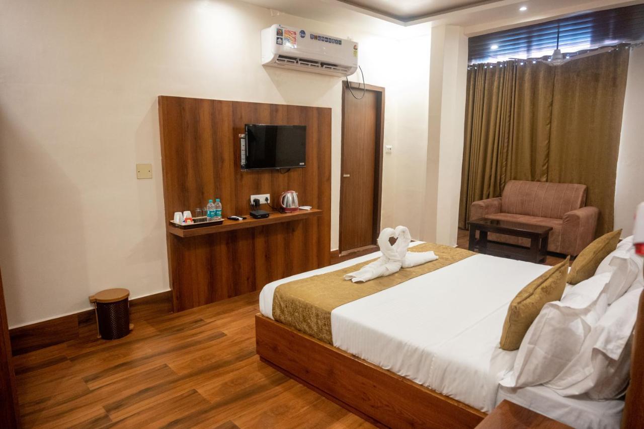 Kiran Palace Otel Varanasi Dış mekan fotoğraf