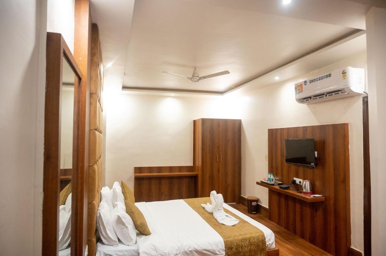 Kiran Palace Otel Varanasi Dış mekan fotoğraf