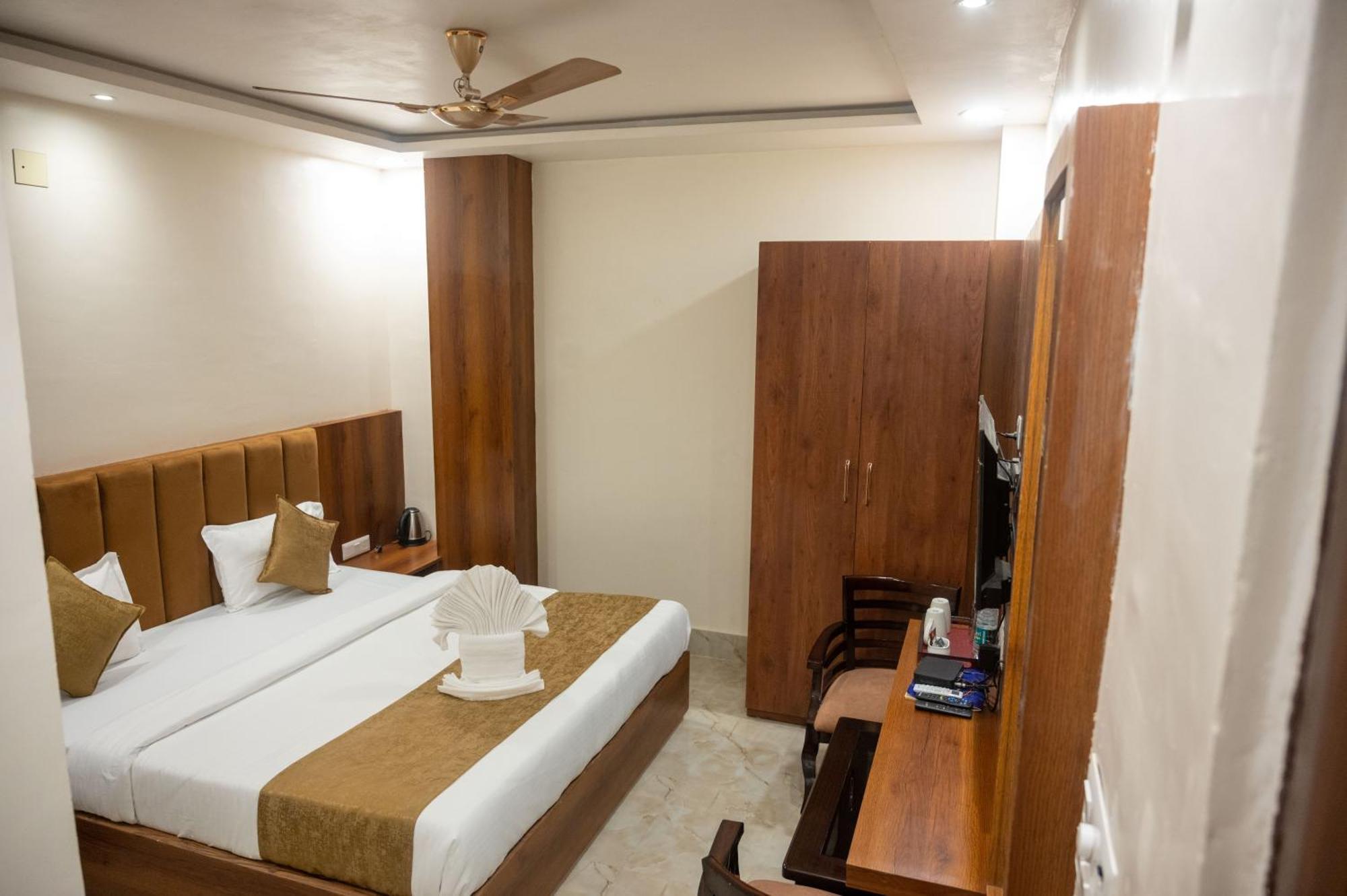 Kiran Palace Otel Varanasi Dış mekan fotoğraf